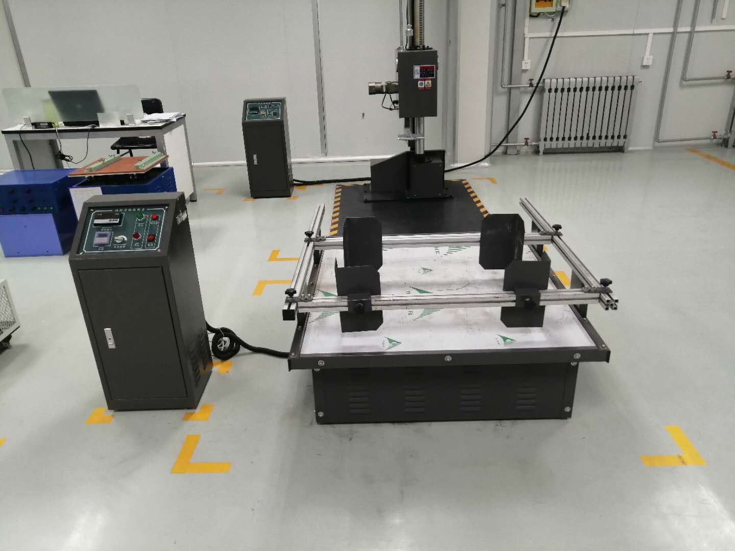 Simulated transport equipment